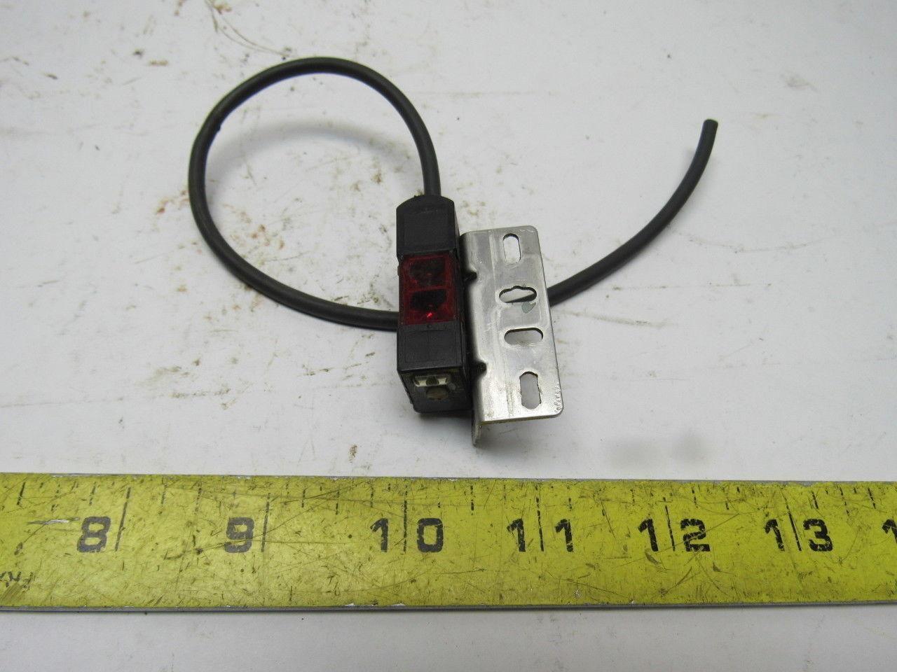 Omron E3S-AR61 Photoelectric Sensor Switch 11" Cord