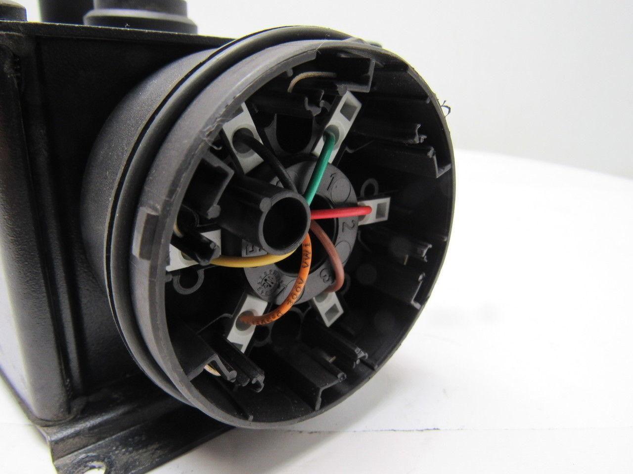 Atlas Copco ESL04 8433 0570 13 Stack Light Base Power Supply