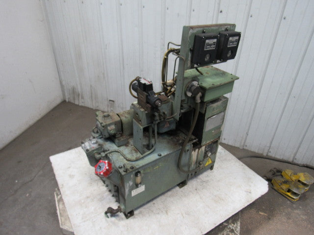 Showa VDRU-IA-40BHX-199D Hydraulic Power Unit From an Okuma LG20-2ST CNC Lathe