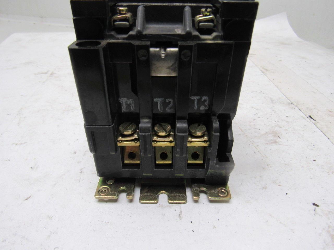 Square D 8502SCO2S Motor Starter Contactor 3 Pole 600VAC 10Hp 27A 120V Coil