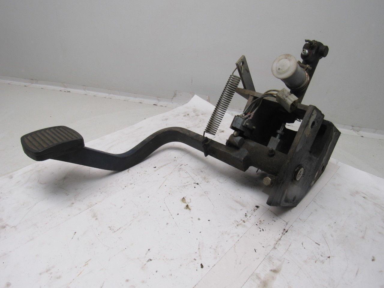 Komatsu FB 30SH-4 Forklift Foot Brake Master Cylinder Assembly