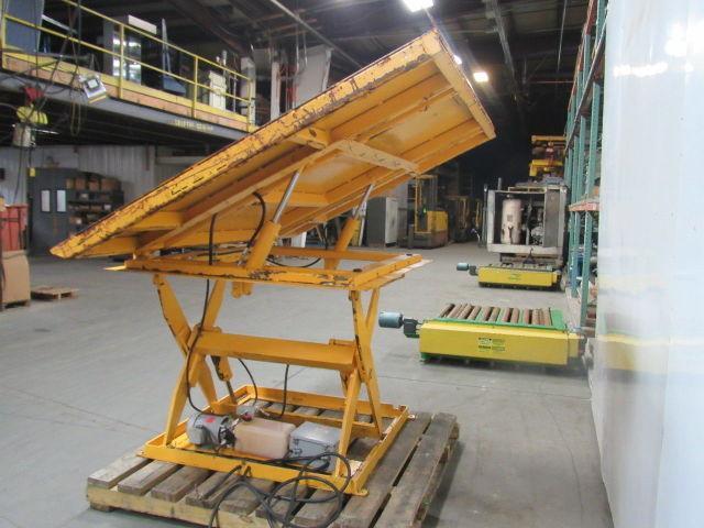 Econo Lift 3000Lb Scissor Lift 26° Tilt Table 100x72" 12-3/8" to 47-3/8"