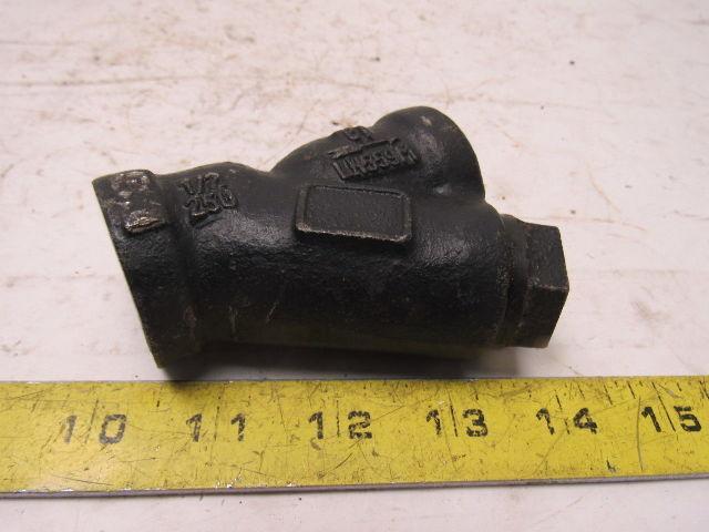 LH559M 1/2" NPT Cast Iron Y-Strainer