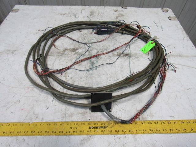 Yaskawa Yasnac XRC UP130 XRC 2001 Cable Assembly Number CAB 121 32' Long