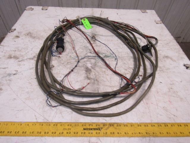Yaskawa Yasnac XRC UP130 XRC 2001 Cable Assembly Number CAB 121 32' Long