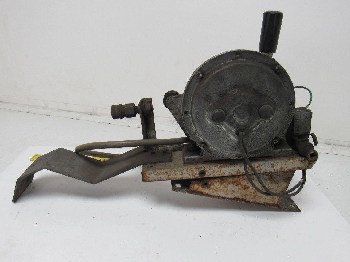 Matsushita PMED12MA14AK Wire Feed Motor Assembly From a AW-005CL Manipulator