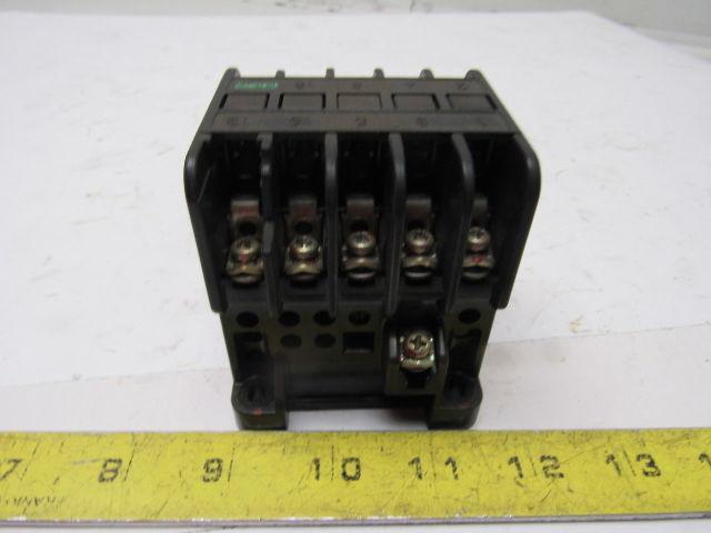 Fuji SRC3631-5 Magnetic Contactor 100/110V Coil 5 Pole