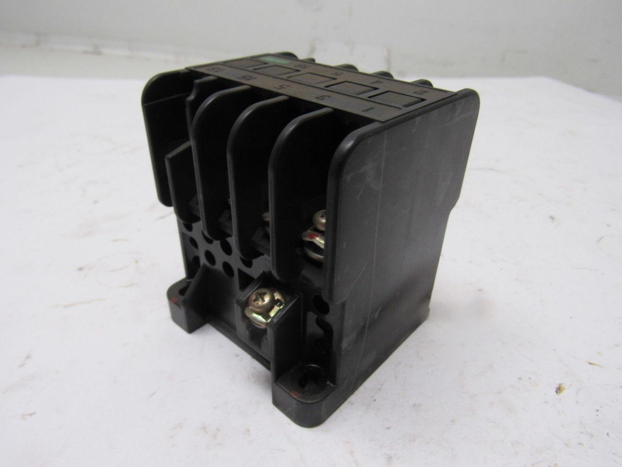 Fuji SRC3631-5 Magnetic Contactor 100/110V Coil 5 Pole