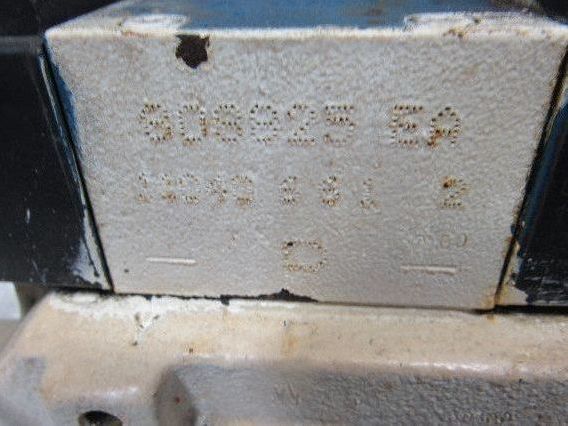 Rexroth 4WEH22W71/6EW110N 4/3 Way 110V Solenoid Directional Valve Manifold