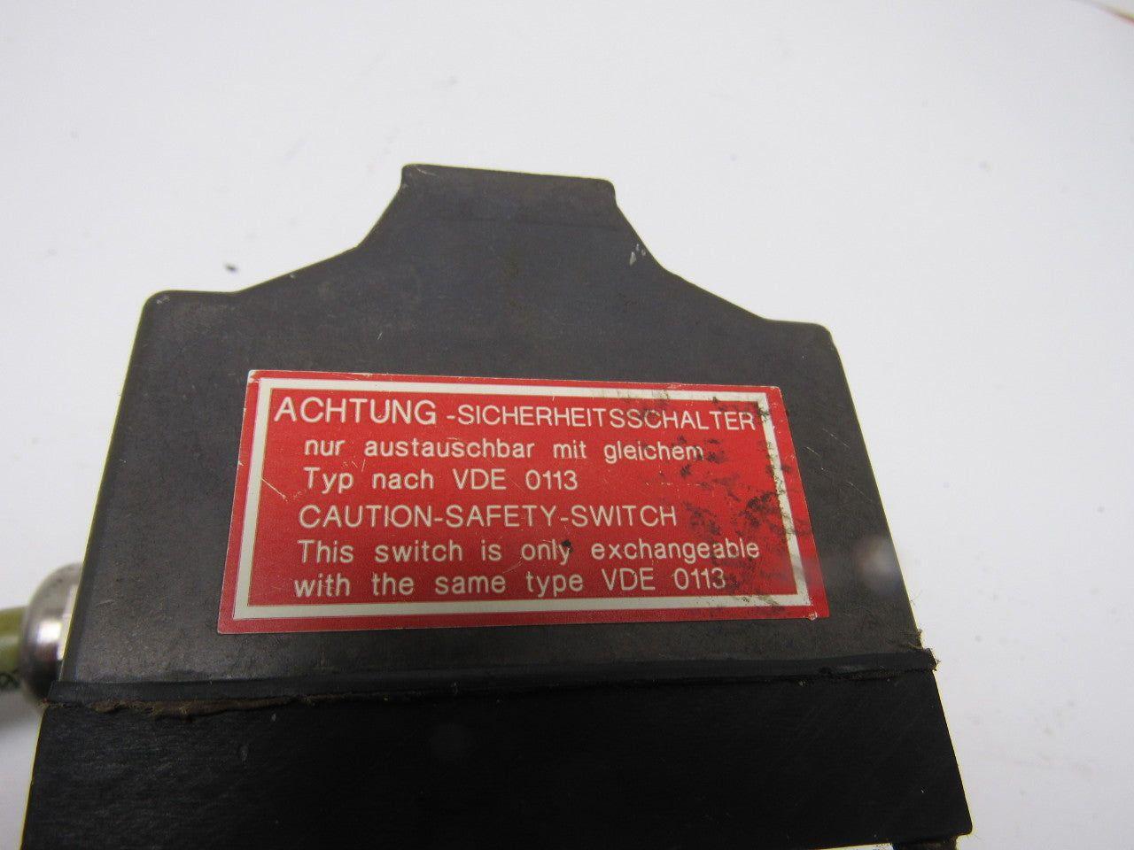 Balluff BNS 113-B3-K16-61-B-22-03 Position Limit Switch