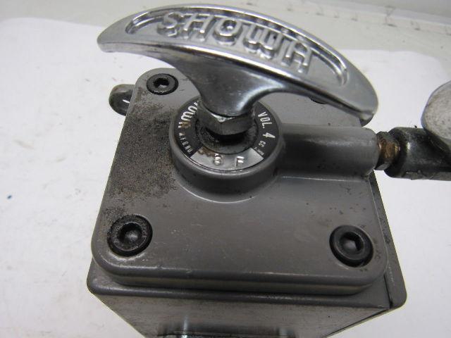 Showa Manual Lubricator Displacement Volume 4cc