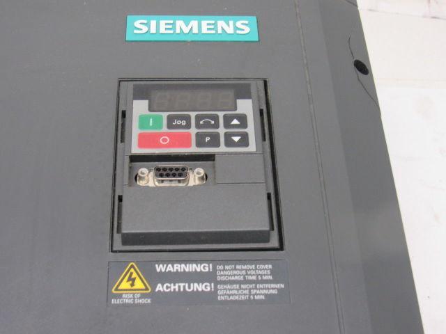 Siemens 6SE3222-4DG40 Midimaster Vector Drive Input 380/500V Motor 15 -20Hp