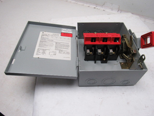 General Electric THN3361 Model 7 600V 30A Non-Fusible Disconnect Safety Switch