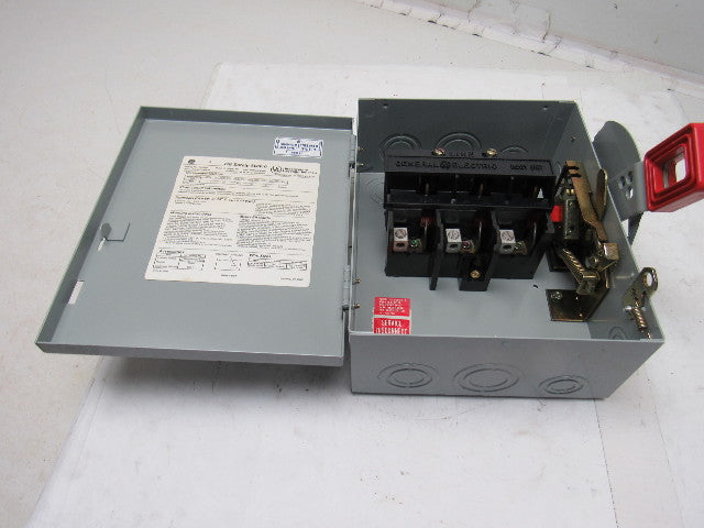 General Electric THN3361 Model 10 600V 30A Non-Fusible Disconnect Safety Switch