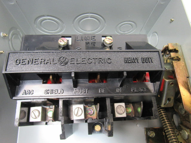 General Electric THN3361 Model 10 600V 30A Non-Fusible Disconnect Safety Switch