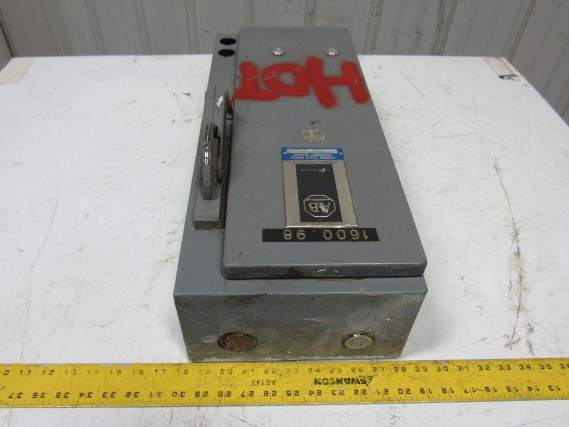 Allen Bradley 712-AAB24 240/480V 5Hp Combination Starter Disconnect 120V Coil