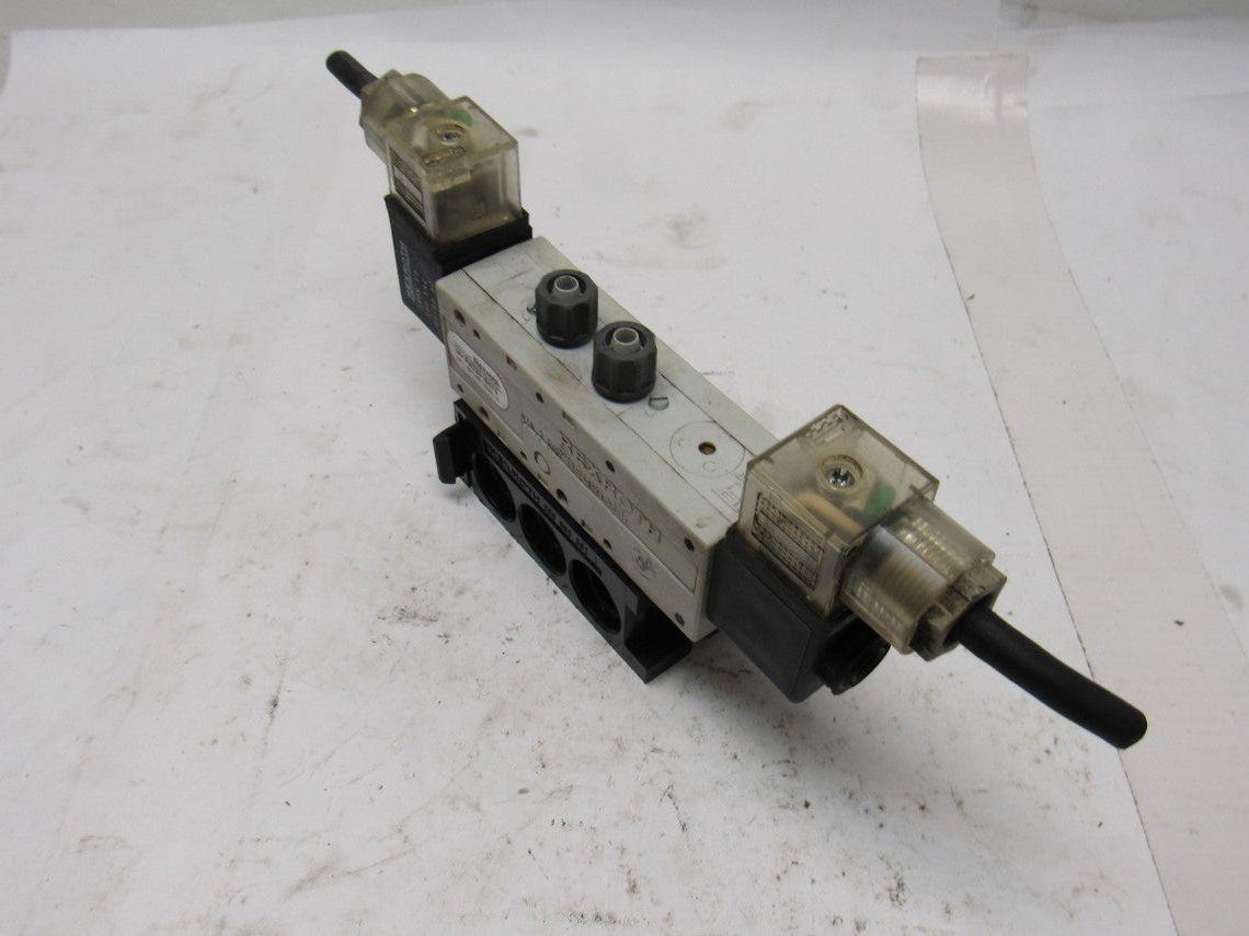 Rexroth R432016670 5/3 Position Closed Center Solenoid Control Valve 120V Coil
