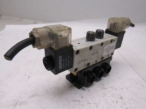 Rexroth R432016670 5/3 Position Closed Center Solenoid Control Valve 120V Coil