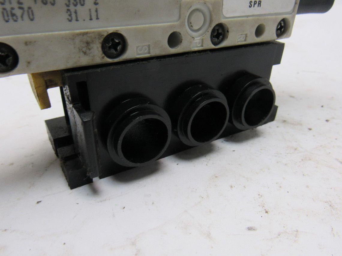 Rexroth R432016670 5/3 Position Closed Center Solenoid Control Valve 120V Coil