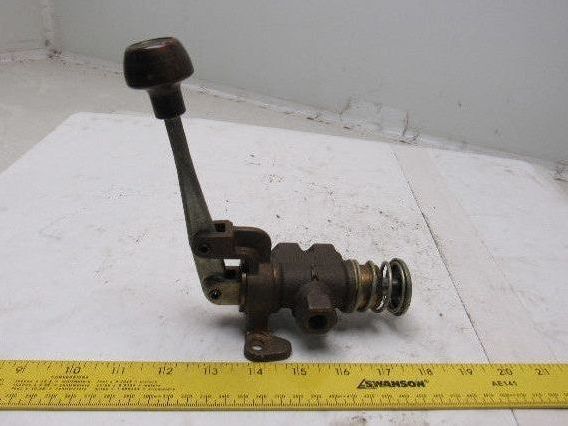 Bellows M082-218-03 3 Port Lever Operated Air Valve 1/4" Ports