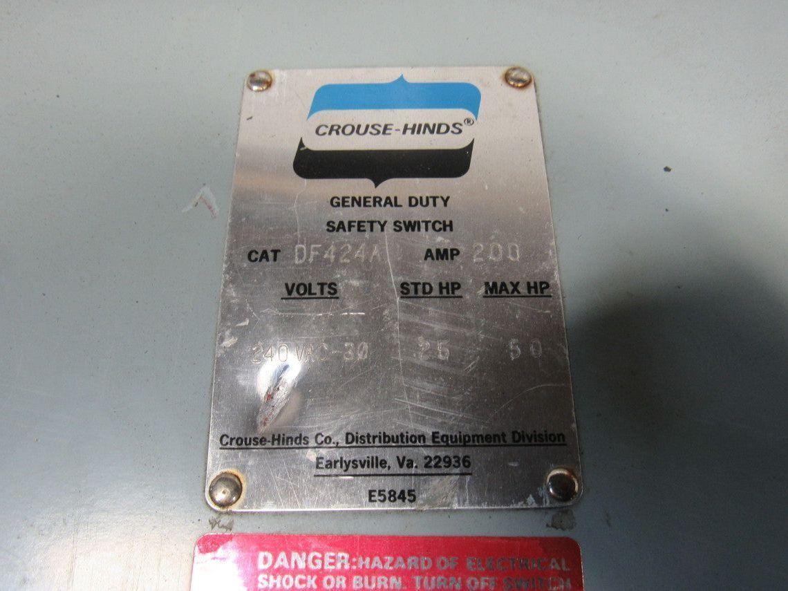 Crouse Hinds DF424A 200A 240V 3Ph 50HP Max Fusible Mechanical Disconnect