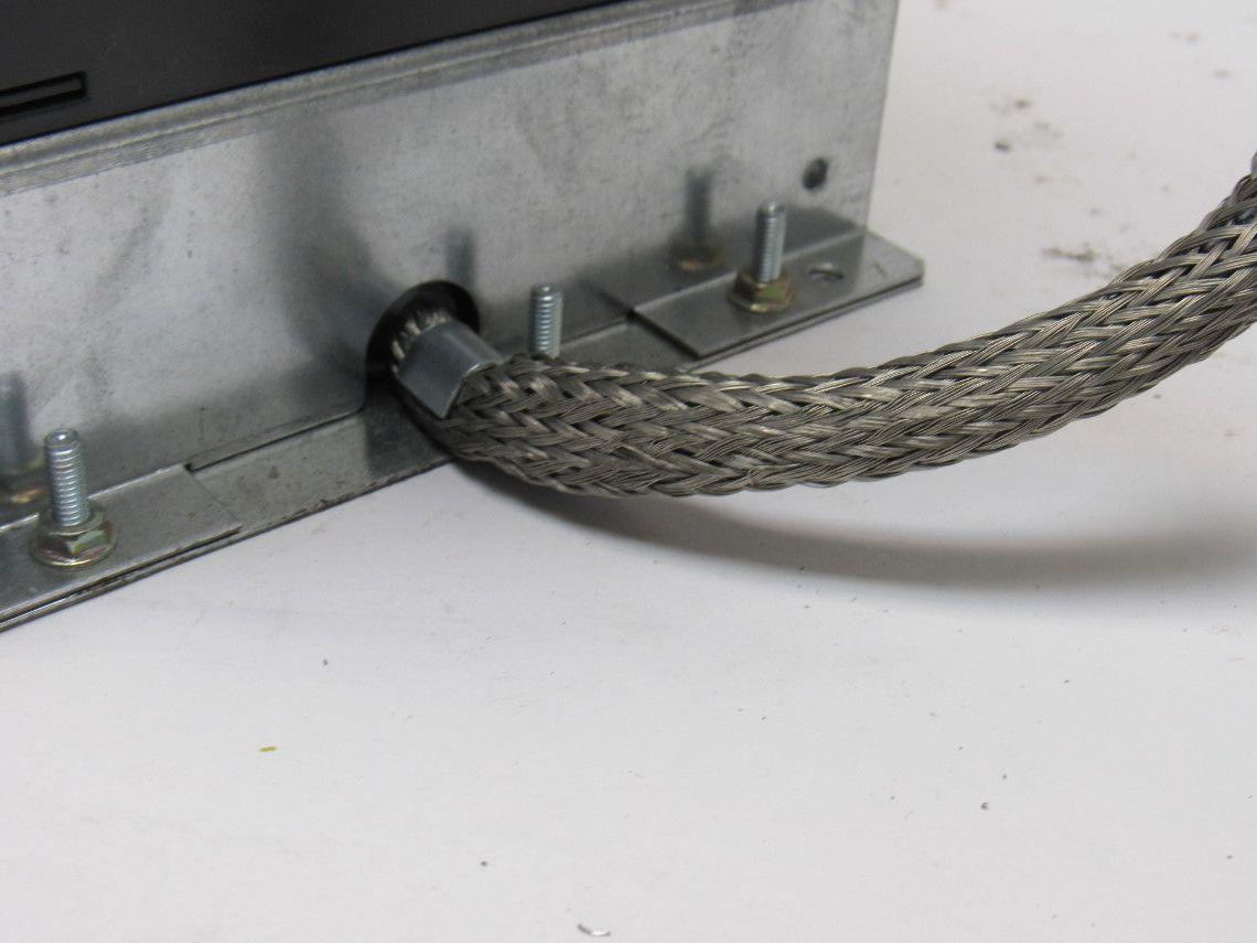 Siemens 6SE9215-8DB40 Micromaster Drive 4Hp 0-400Hz W/Interference Filter