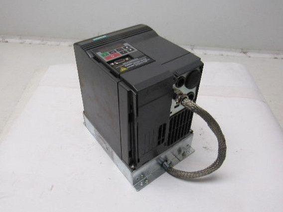 Siemens 6SE9215-8DB40 Micromaster Drive 4Hp 0-400Hz W/Interference Filter