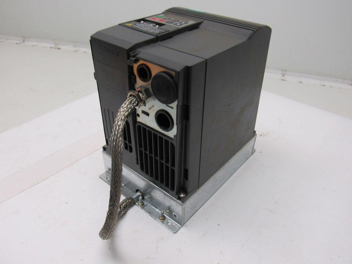 Siemens 6SE9215-8DB40 Micromaster Drive 4Hp 0-400Hz W/Interference Filter