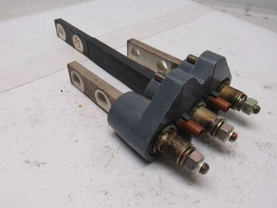 Cutler Hammer 1482D11G04 Circuit Breaker Adapter Rear Adapter Bus Assembly