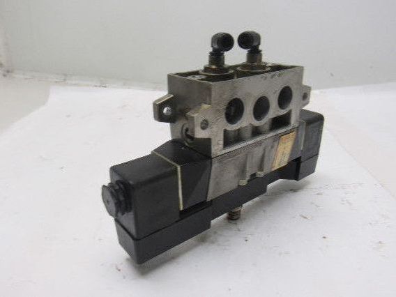 Norgren SXE9773-850-M1 Pneumatic 5/3 Solenoid Operated Air Valve 24V Coil
