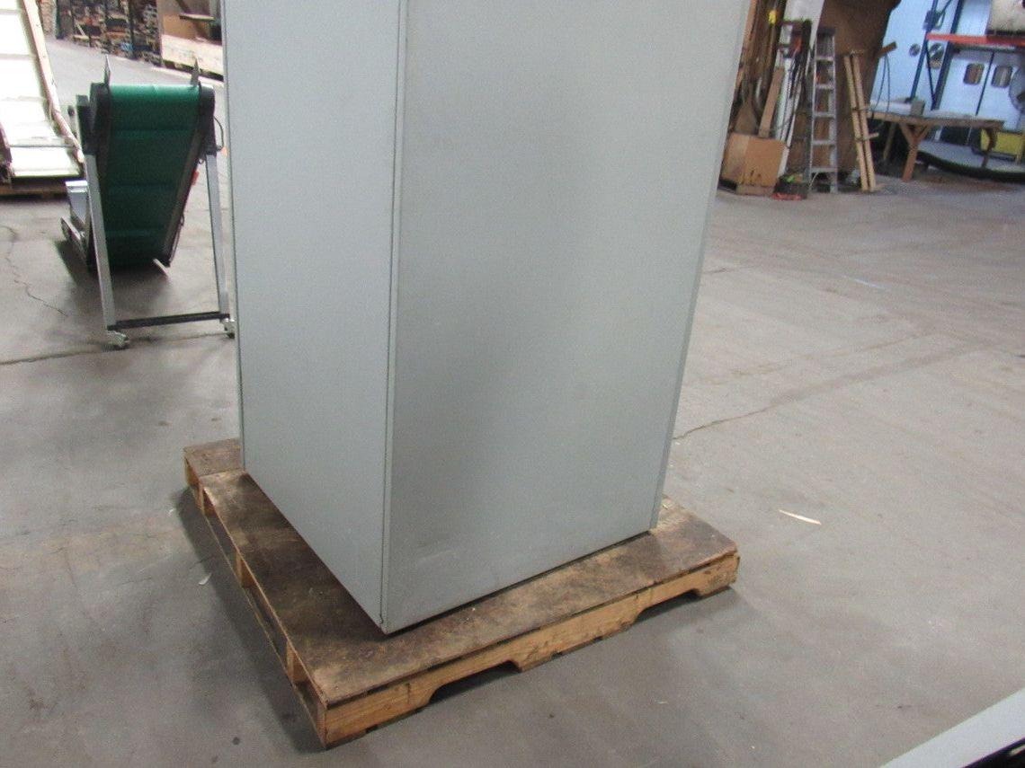 Liebert BU071WAA Liebert Upflow liquid Cooled AC 460v 3Ph
