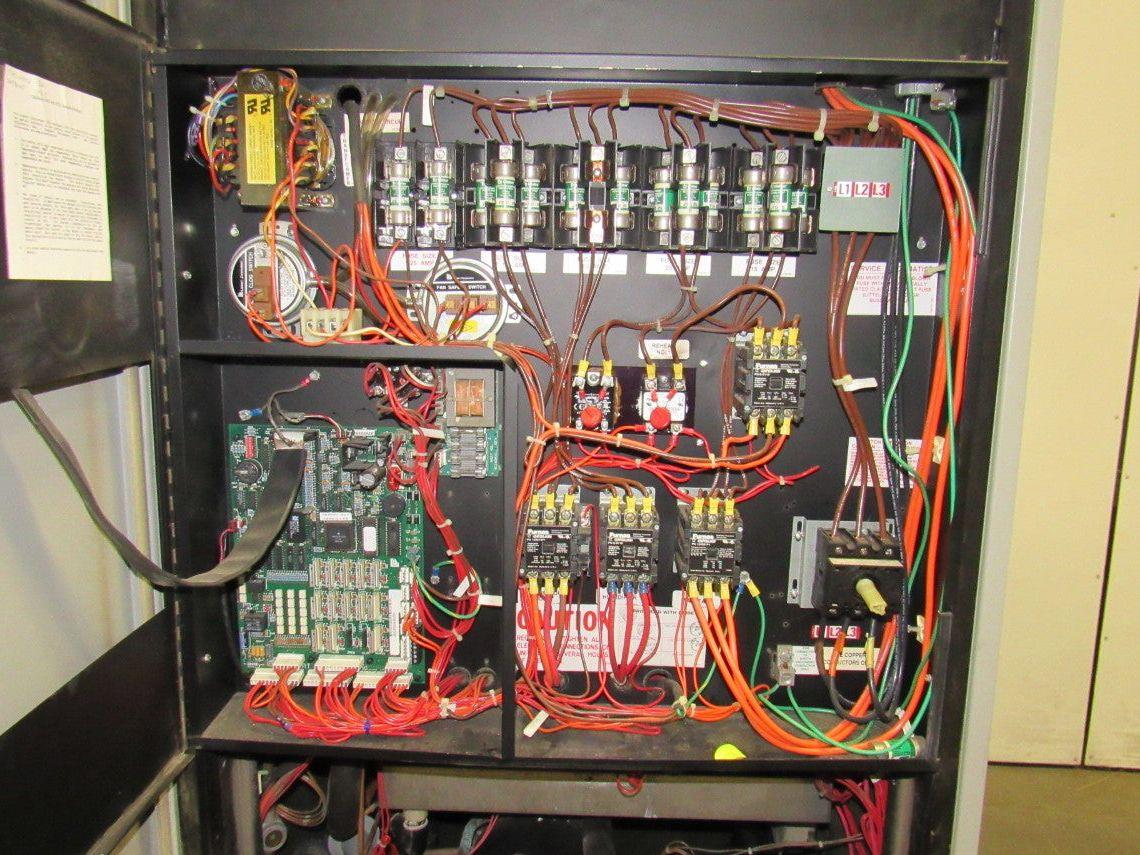 Liebert BU071WAA Liebert Upflow liquid Cooled AC 460v 3Ph