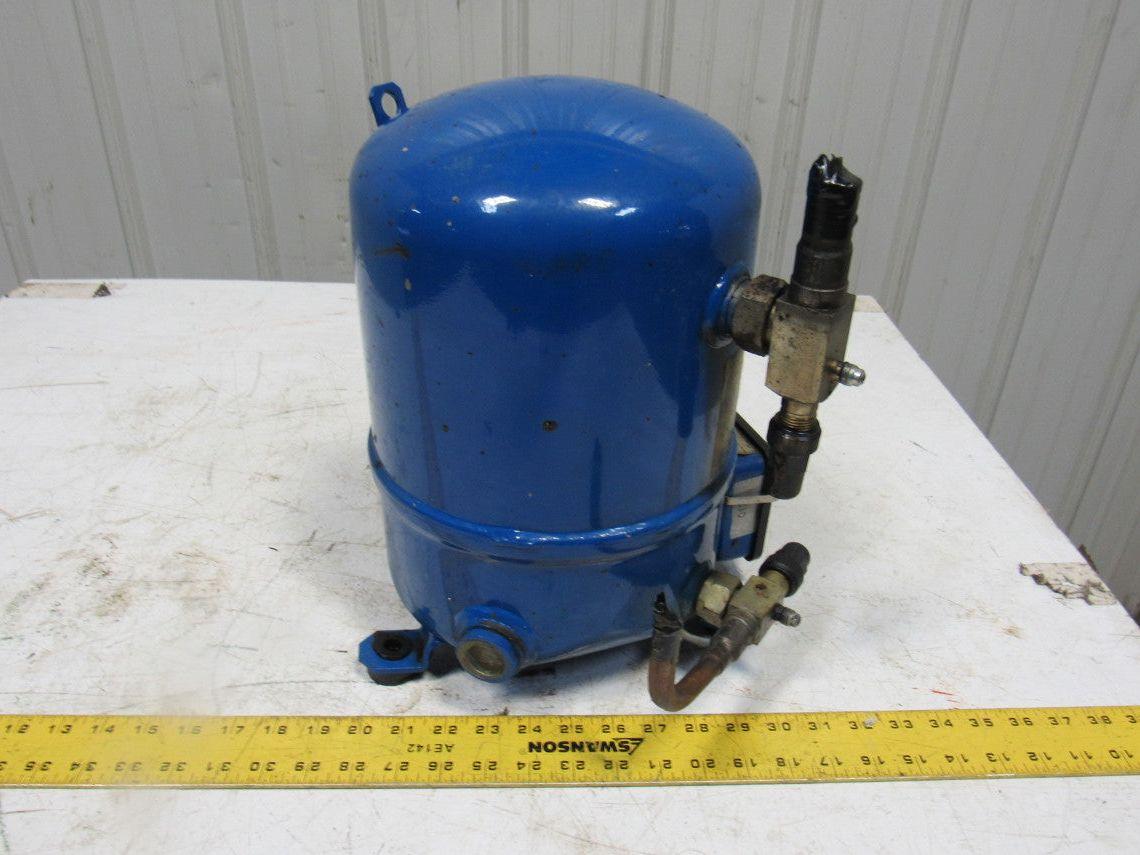 Man
Maneurop MTE36JG4D 460V 50/60Hz Refrigerated Reciprocating Compressor
