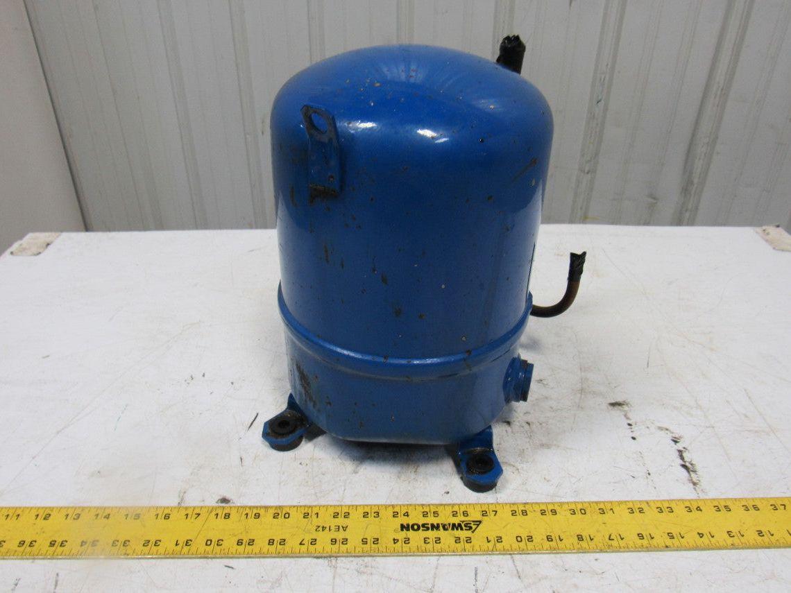 Man
Maneurop MTE36JG4D 460V 50/60Hz Refrigerated Reciprocating Compressor