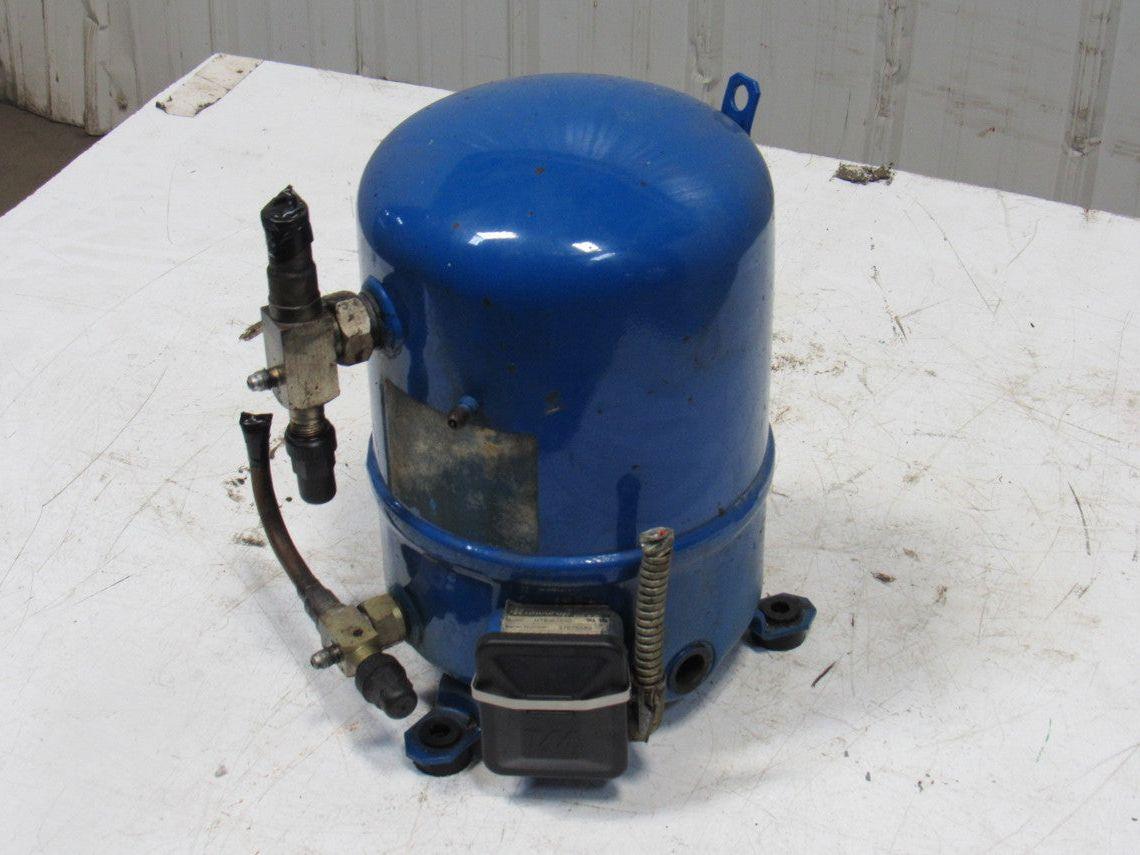 Man
Maneurop MTE36JG4D 460V 50/60Hz Refrigerated Reciprocating Compressor