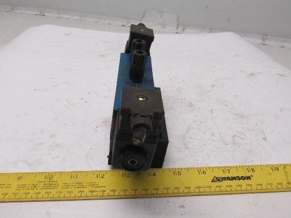 Rexroth P69882-5 Pneumatic Valve 24VDC Coil W/Manifold Block