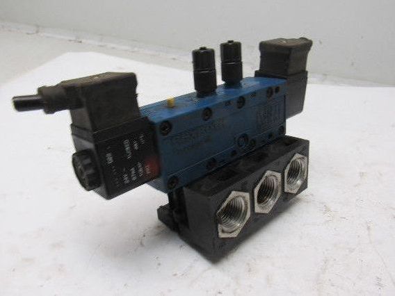 Rexroth P69882-5 Pneumatic Valve 24VDC Coil W/Manifold Block