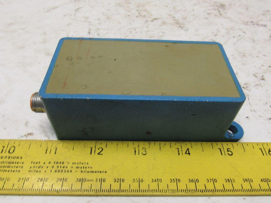 Allen Bradley Photo Switch 871F-D70NN50-D4 A Photo Switch 10-30VDC N.O. 400mA
