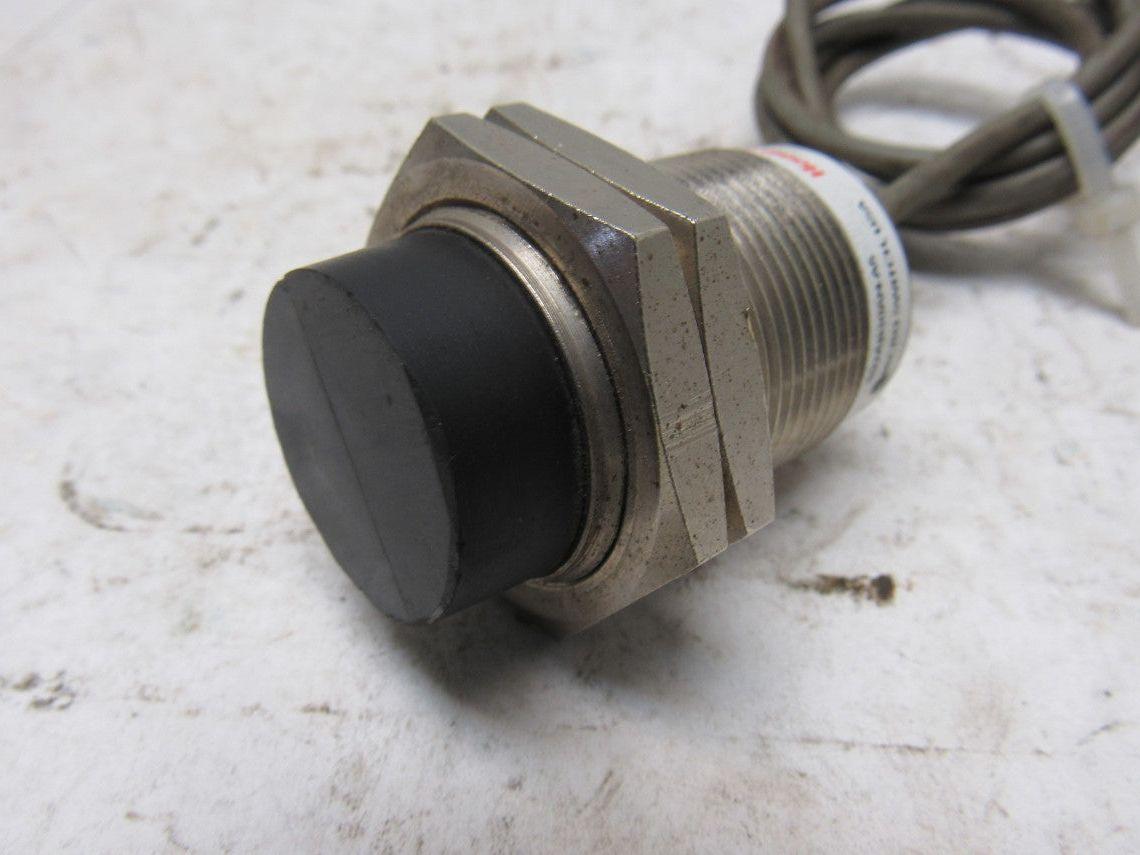 Honeywell 992AB30ANA5 Inductive Proximity Sensor