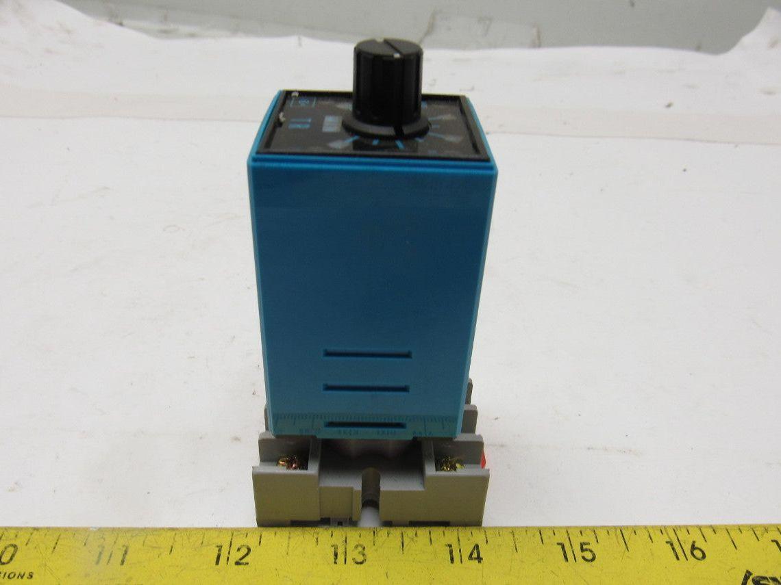 Eaton TRN 2P Electronic Timing Relay 8 Pin Volts 24AD W/D3PA2 Base