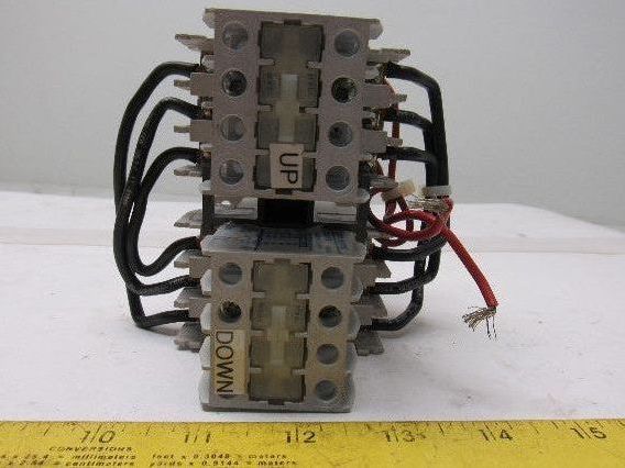 Cutler Hammer CE55DN3 Ser B1 Reversing Relay W/C320KGT8 Aux Contact