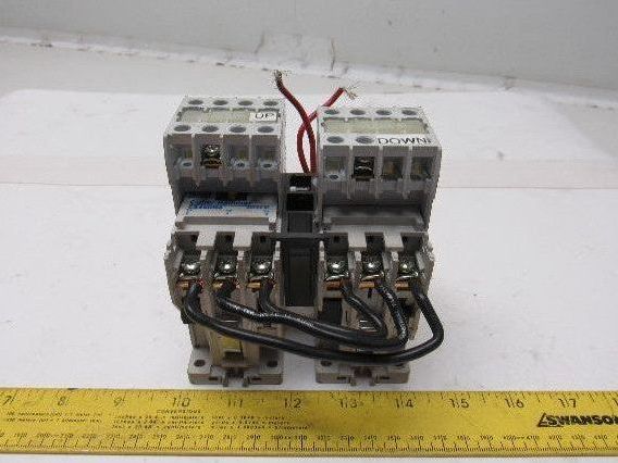 Cutler Hammer CE55DN3 Ser B1 Reversing Relay W/C320KGT8 Aux Contact
