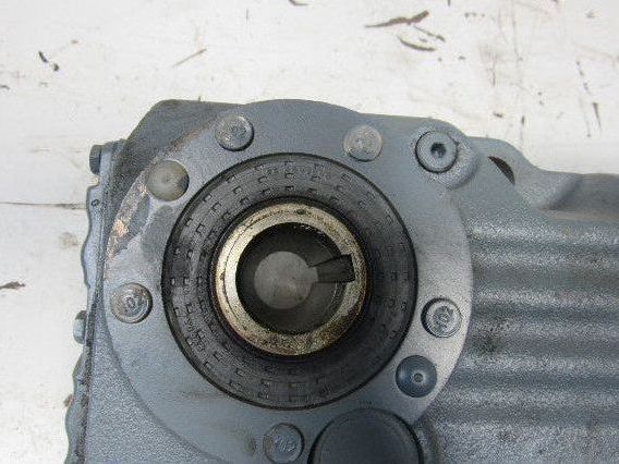 SEW-EURODRIVE KA37 DT90S4/TF Gear Motor 1.1KW 1740/70RPM330/575V 3PH