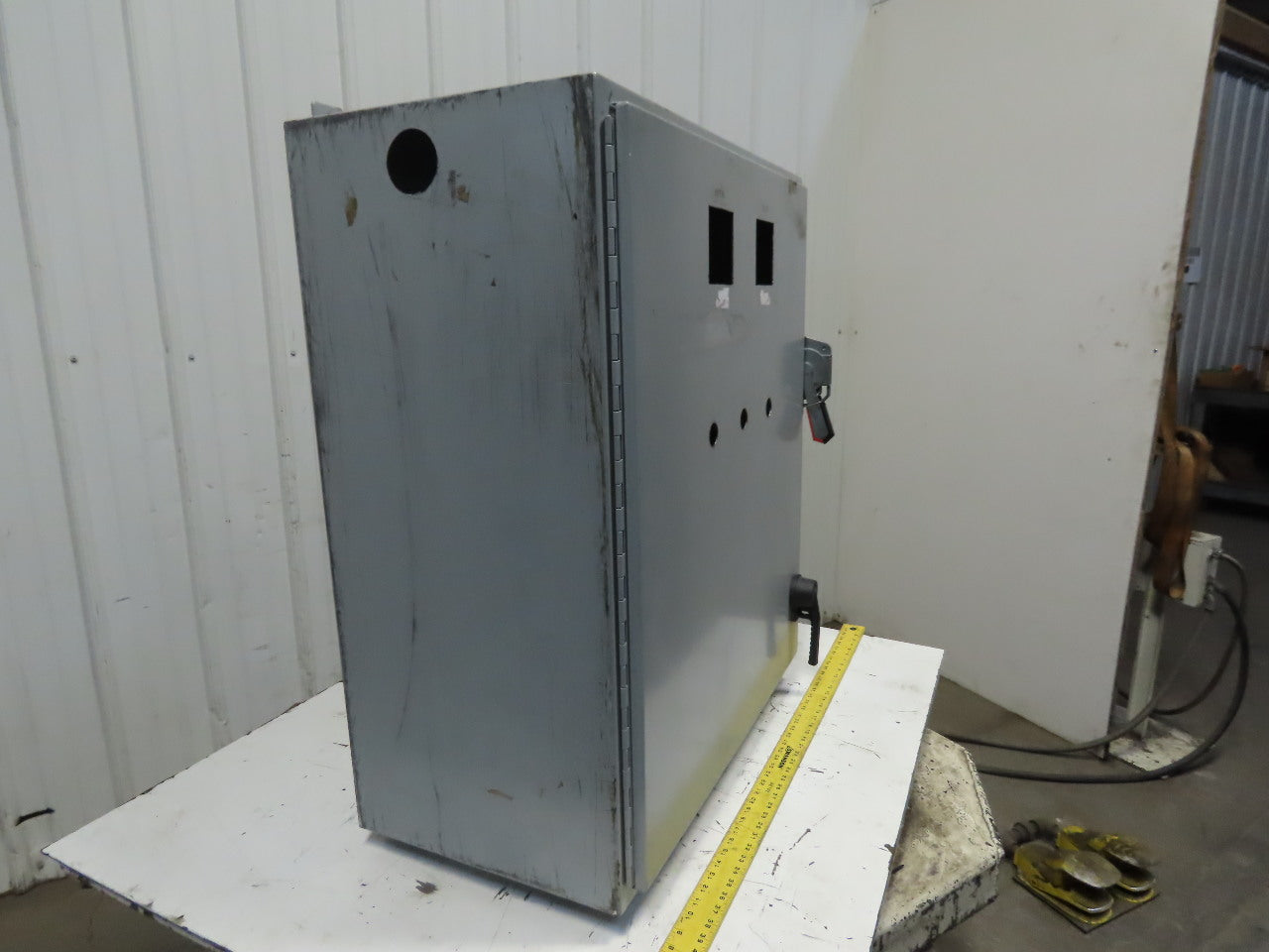 Hoffman A36SA3216LPPL Electrical Enclosure W/100A Disc. & Back Plate 36"x32"x16"
