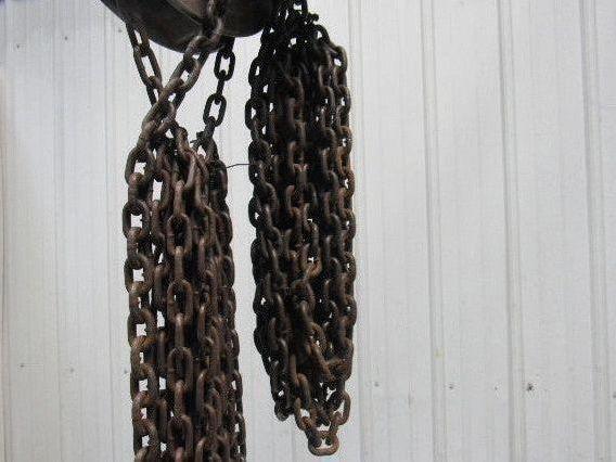 CM 1 Ton Manual Chain Fall Hoist 2000 Lbs. 28' Travel 17' Pendant Chain