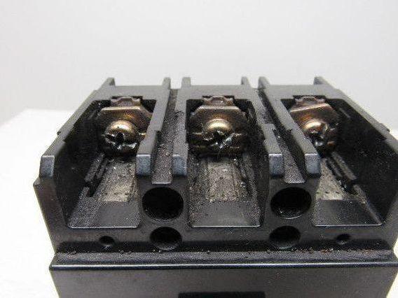 Fuji Electric BB3ASB-030 Auto Breaker 3Pole 30A 550VAC