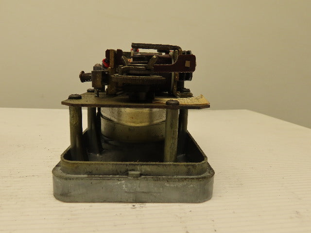 Eagle Signal HD32A622 120V 5.5 Minute Timer Relay