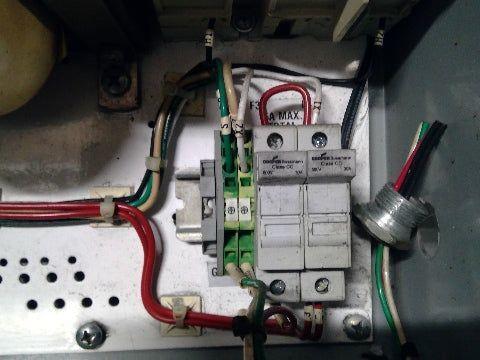 Daykin GPFB-03 Enclosed Transformer Disconnect 1500VA 480V Pri 120V Sec 1PH