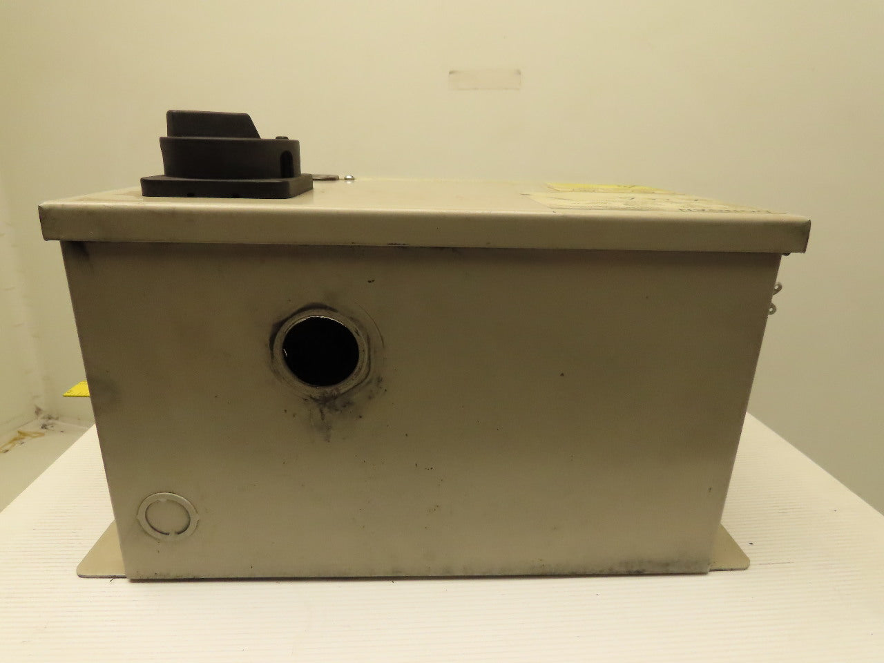 Dongan TDL-200 Enclosed Transformer Disconnect 1KVA 480V Pri 120V Sec 1PH