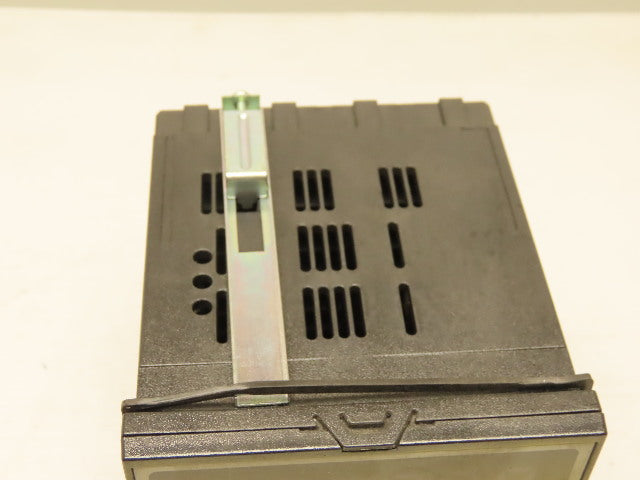 Shinko JCD-33A-A/M Multi-Range 3A 250V 100-240V Digital Indicating Controller
